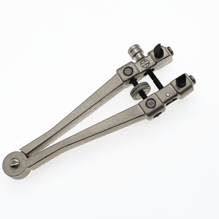 Boettoppnare for gangad baksida tva klammor Wrench 1
